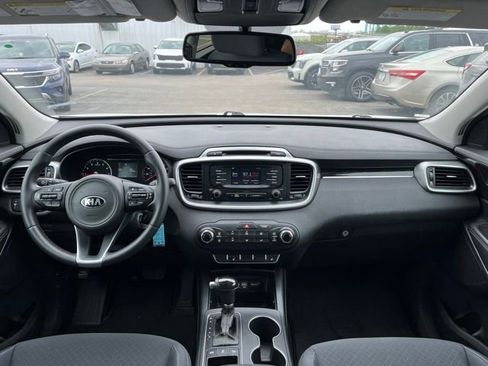 Used 2016 Kia Sorento LX w/ LX Convenience Package AWD/4WD image 38