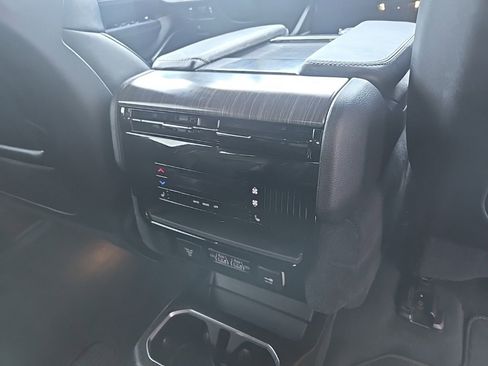 Used 2024 Jeep Wagoneer Series II image 93