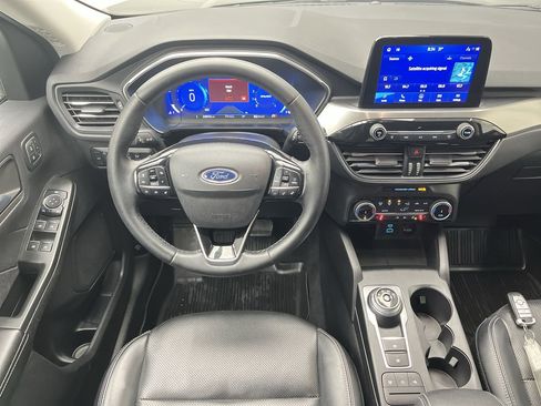 Used 2022 Ford Escape Titanium w/ Class II Trailer Tow Package image 15