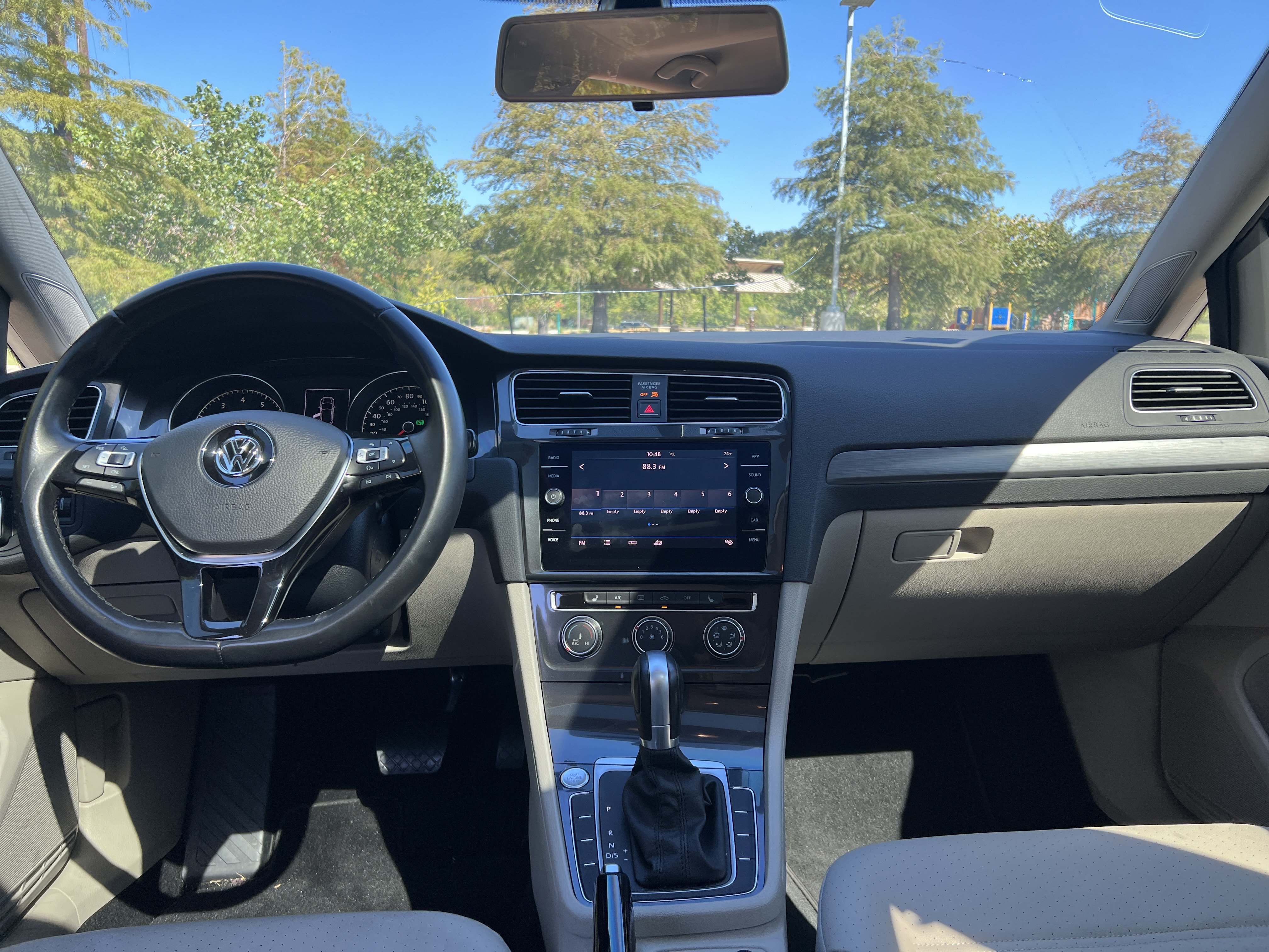 Used 2018 Volkswagen Golf SE FWD image 24