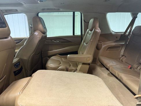 Used 2016 Cadillac Escalade ESV Platinum image 31