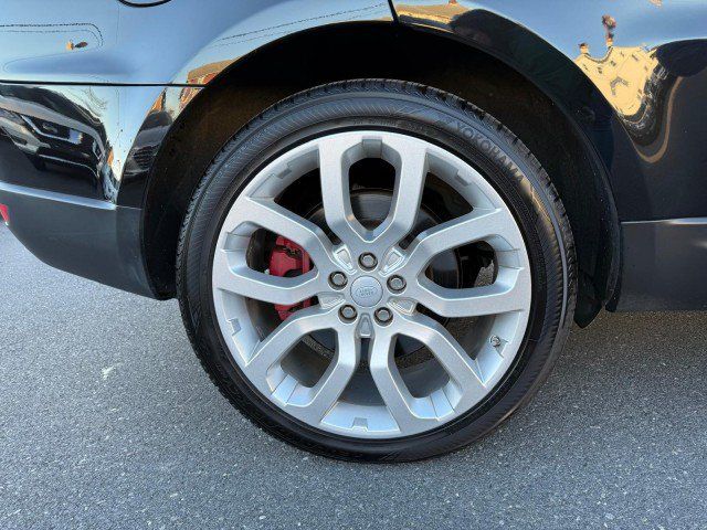 Used 2015 Land Rover Range Rover Sport Supercharged AWD/4WD image 25