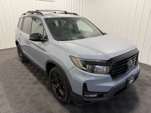 Used 2024 Honda Passport Black Edition image 3