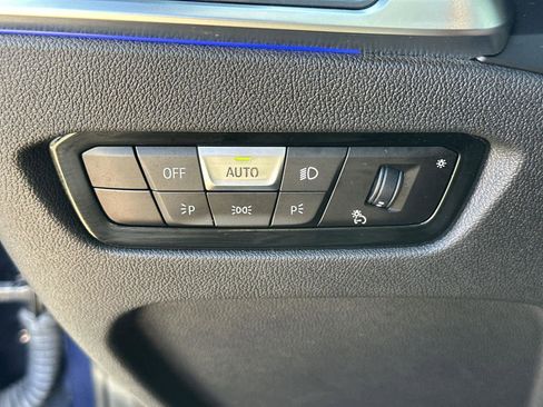 Used 2022 BMW 330i Sedan w/ Driving Assistance Package image 28