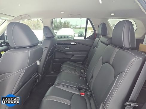 Used 2025 Honda Pilot EX-L image 6