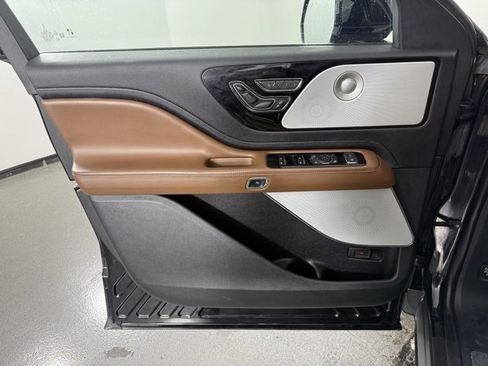 Used 2022 Lincoln Aviator Reserve w/ Equipment Group 201A image 13