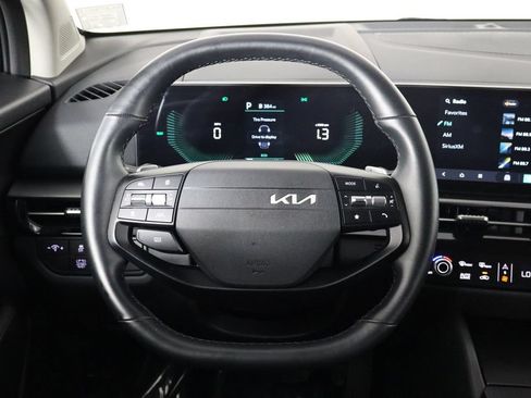 Used 2026 Kia Sportage LX FWD image 7