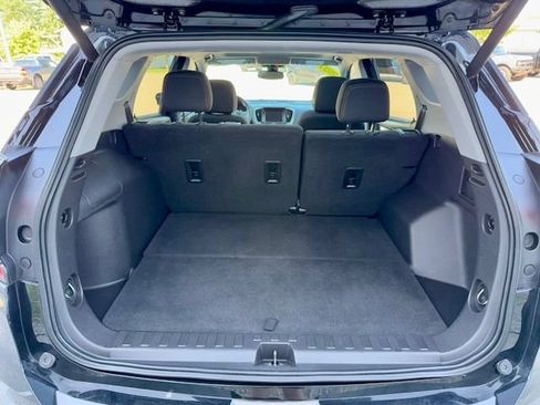 Used 2021 GMC Terrain SLE w/ Driver Convenience Package FWD image 6