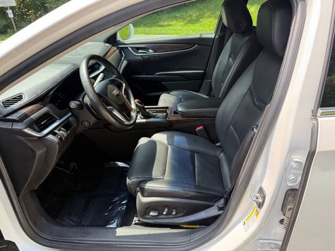 Used 2016 Cadillac XTS Luxury image 21