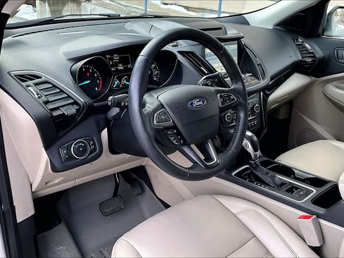 Used 2018 Ford Escape Titanium w/ Ford Safe & Smart Package image 17