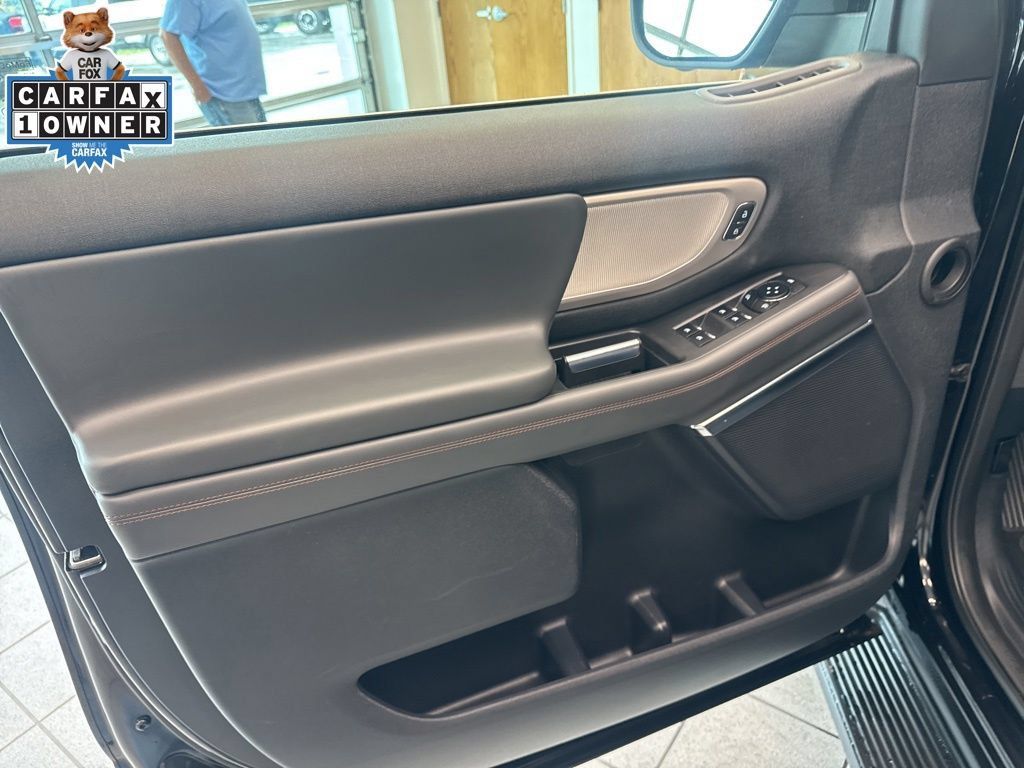 Used 2025 Ford Expedition Max Active AWD/4WD image 12