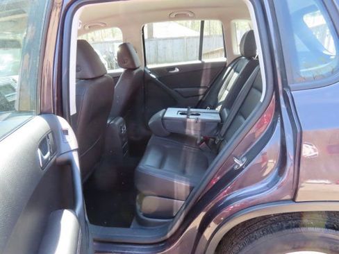 Used 2016 Volkswagen Tiguan SE FWD image 12