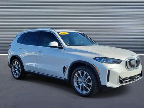 Used 2025 BMW X5 sDrive40i RWD image 2