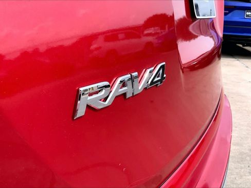 Used 2016 Toyota RAV4 XLE FWD image 10