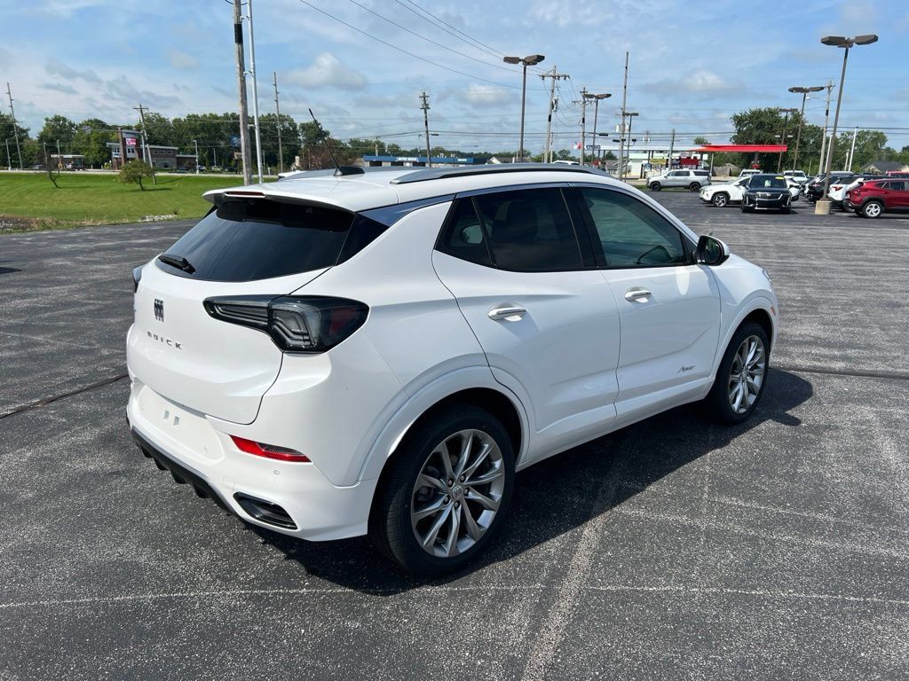 Used 2025 Buick Encore GX Avenir w/ Avenir Technology Package AWD/4WD image 31