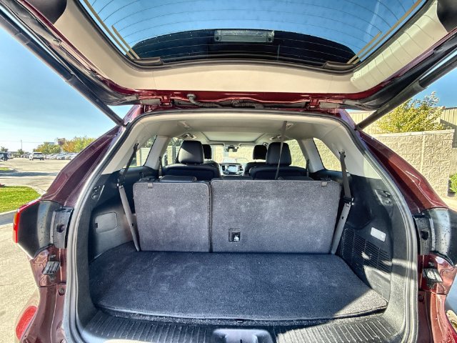 Used 2017 Toyota Highlander Limited Platinum AWD/4WD image 25
