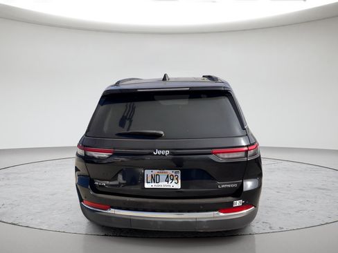 Used 2023 Jeep Grand Cherokee Laredo AWD/4WD image 4