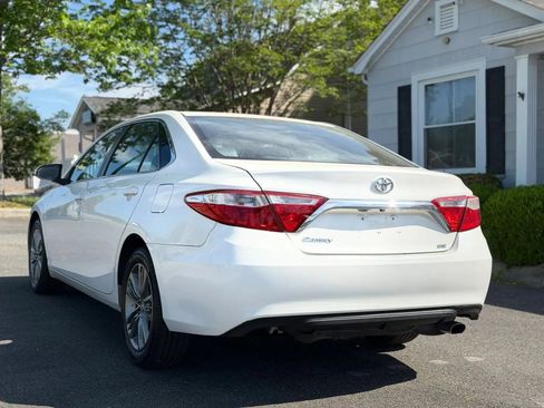 Used 2017 Toyota Camry SE FWD image 4