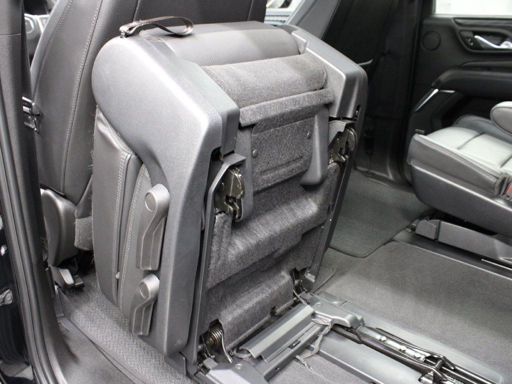Used 2023 GMC Yukon XL Denali AWD/4WD image 71