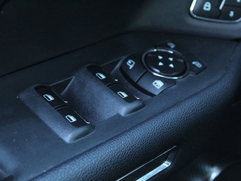 Used 2022 Ford Expedition XLT image 40