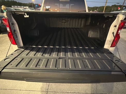 New 2026 Chevrolet Silverado 1500 High Country AWD/4WD image 13