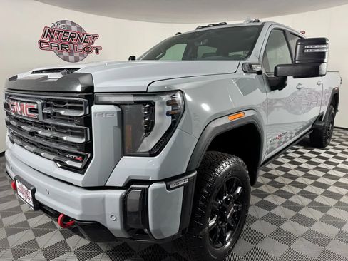 Used 2024 GMC Sierra 3500 AT4 w/ AT4 Premium Plus Package image 3