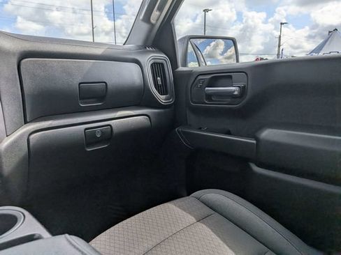 Used 2024 Chevrolet Silverado 1500 Custom Trail Boss AWD/4WD image 17