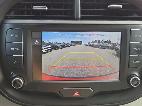 Used 2023 Kia Soul LX w/ LX Technology Package image 28