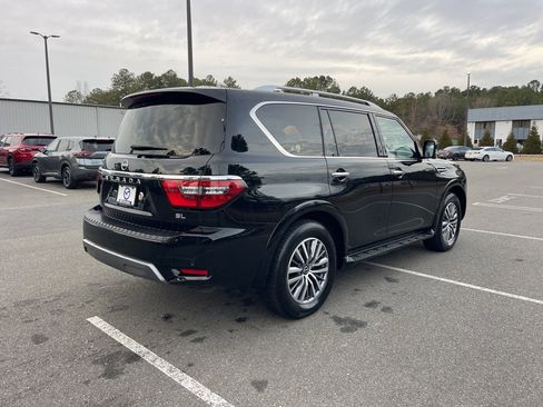 Used 2024 Nissan Armada SL w/ Captain's Chairs Package image 5