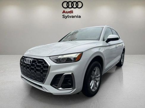 Certified 2023 Audi Q5 2.0T Premium w/ Convenience Package AWD/4WD image 3