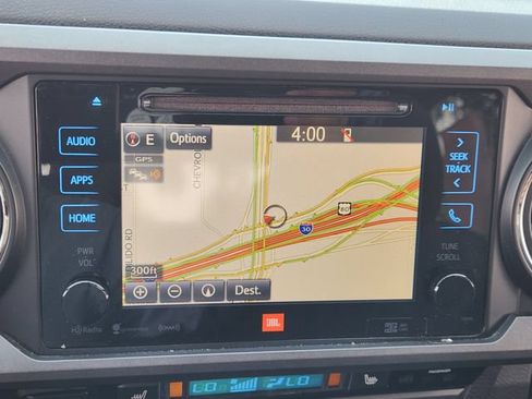 Used 2017 Toyota Tacoma TRD Sport AWD/4WD image 12