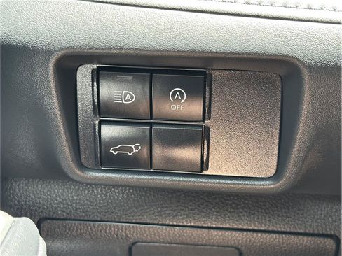 Used 2025 Toyota Highlander XSE AWD/4WD image 29