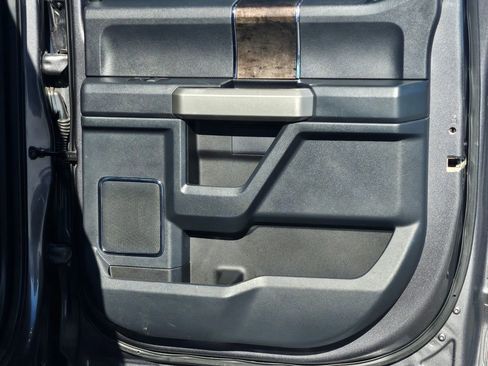 Used 2022 Ford F350 Lariat w/ Black Appearance Package image 34