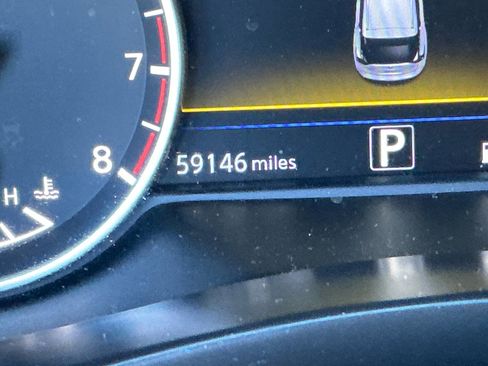 Used 2018 Nissan Murano SL w/ Moonroof Package image 11