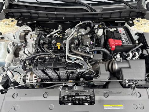 Used 2025 Nissan Altima 2.5 S FWD image 13