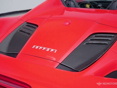 Used 2021 Ferrari F8 Tributo RWD image 8
