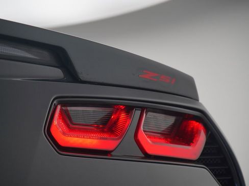 Used 2017 Chevrolet Corvette Stingray Coupe w/ Z51 1LT image 6