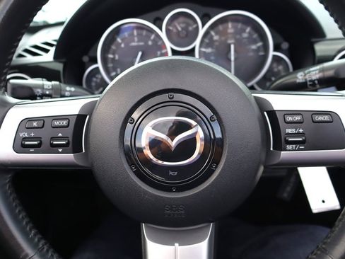 Used 2007 MAZDA MX-5 Miata Sport RWD image 32
