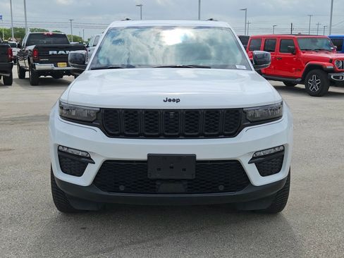 Used 2023 Jeep Grand Cherokee Limited w/ Luxury Tech Group II AWD/4WD image 8