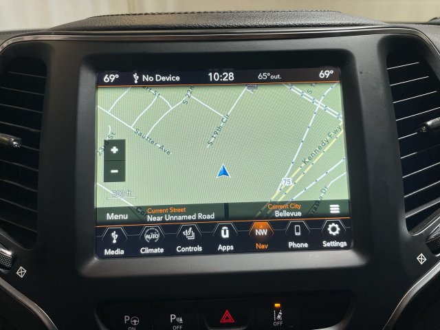 Used 2023 Jeep Cherokee Altitude Lux AWD/4WD image 18