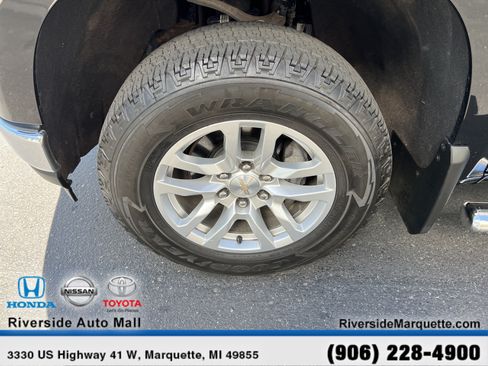 Used 2022 Chevrolet Silverado 1500 LT AWD/4WD image 12