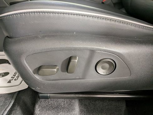 Certified 2025 Buick Enclave Sport Touring image 21