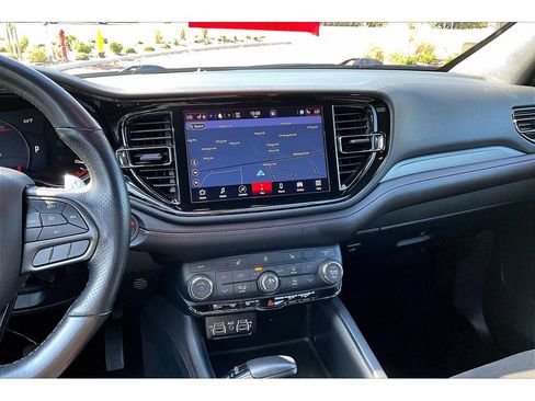 Used 2025 Dodge Durango GT AWD/4WD image 6