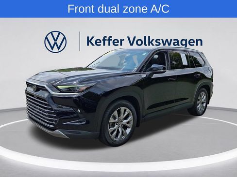 Used 2024 Toyota Grand Highlander FWD image 3
