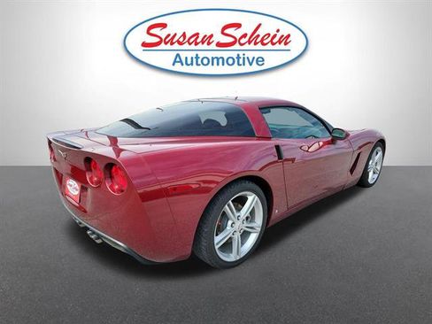 Used 2006 Chevrolet Corvette Coupe w/ Preferred Equipment Group RWD image 23
