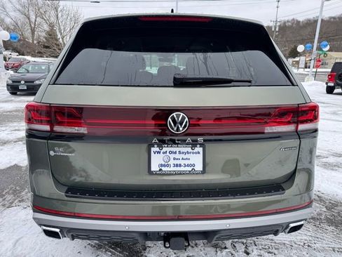 New 2026 Volkswagen Atlas Peak Edition image 6