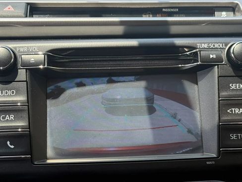 Used 2016 Toyota RAV4 LE AWD/4WD image 19