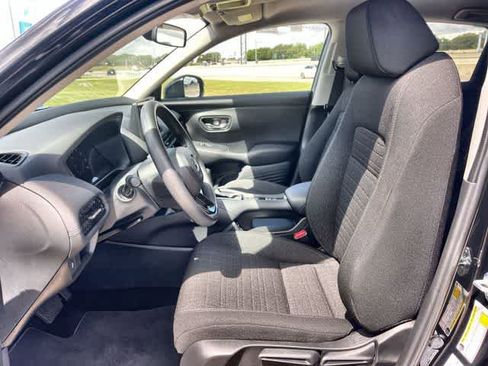 Used 2026 Honda HR-V LX image 11