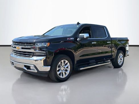 Used 2020 Chevrolet Silverado 1500 LTZ AWD/4WD image 2
