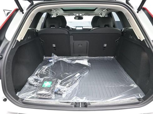 New 2026 Volvo XC60 B5 Plus w/ Protection Package Premier AWD/4WD image 10